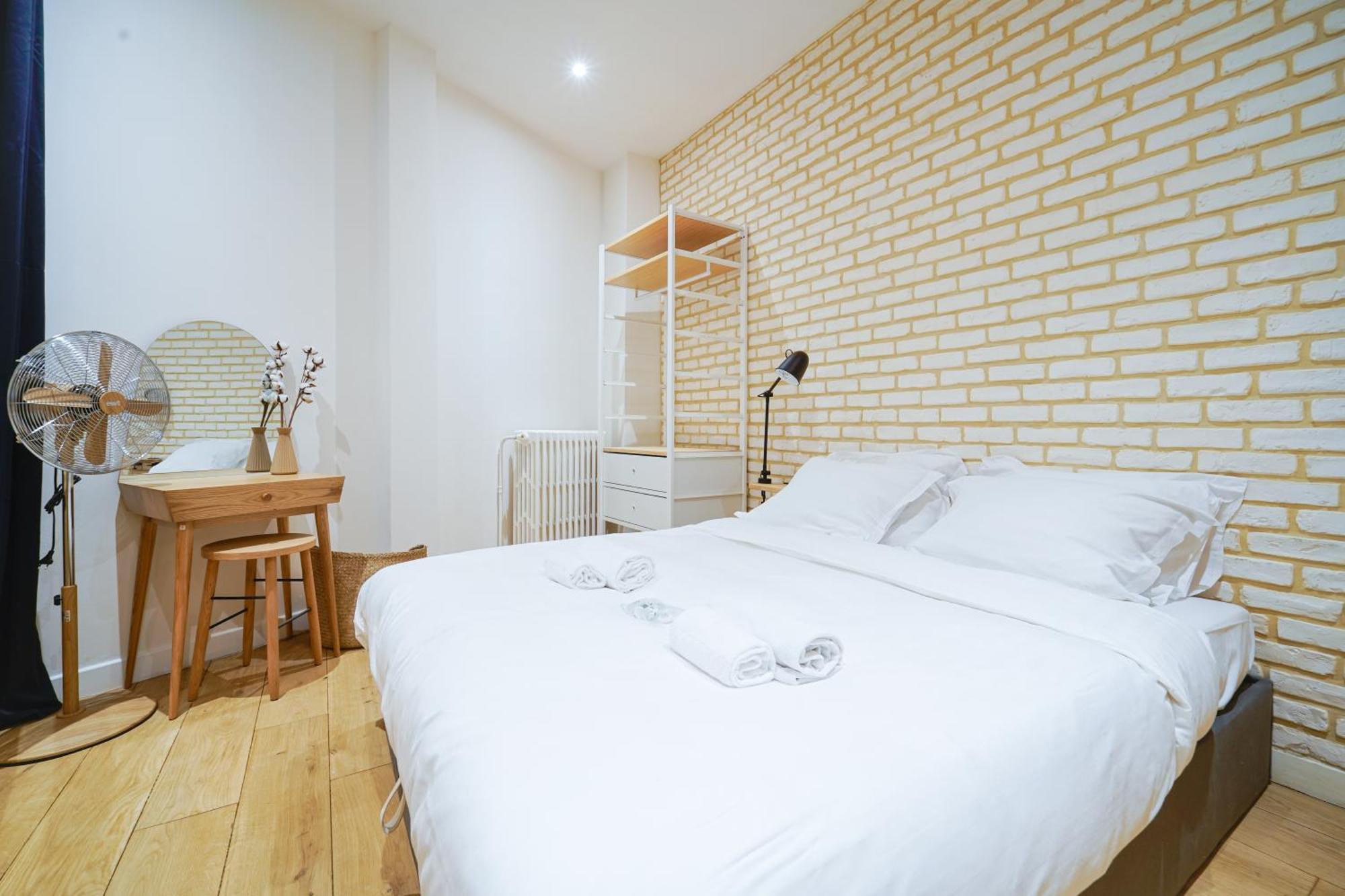 Parisuites Central Canal Saint Martin Luxe & Chic & Cosy Extérieur photo